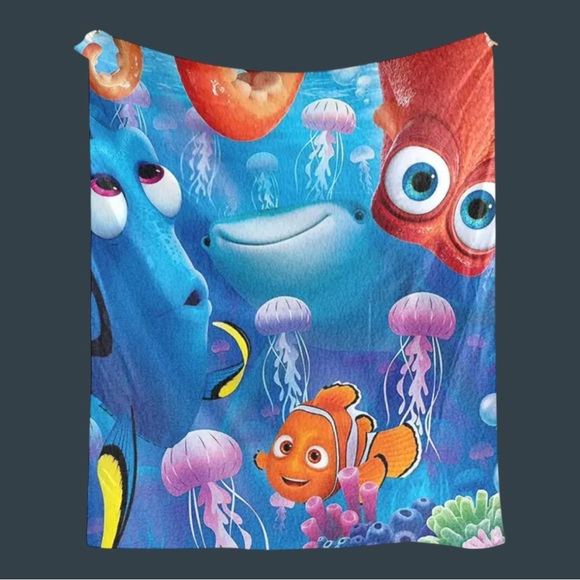 NIB Nemo Fleece Blanket - Picture 1 of 6